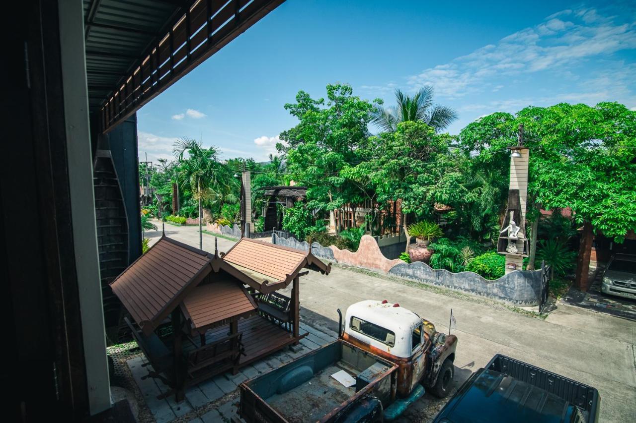 Suankaew​ Art​ Hostel​ Chonburi Exteriör bild